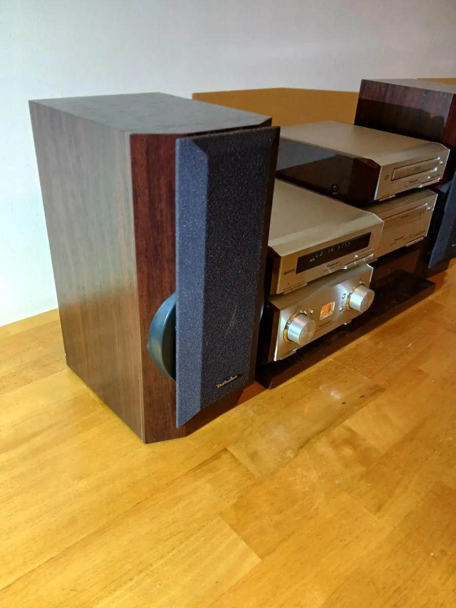 Technics hi fi system. - Image 1