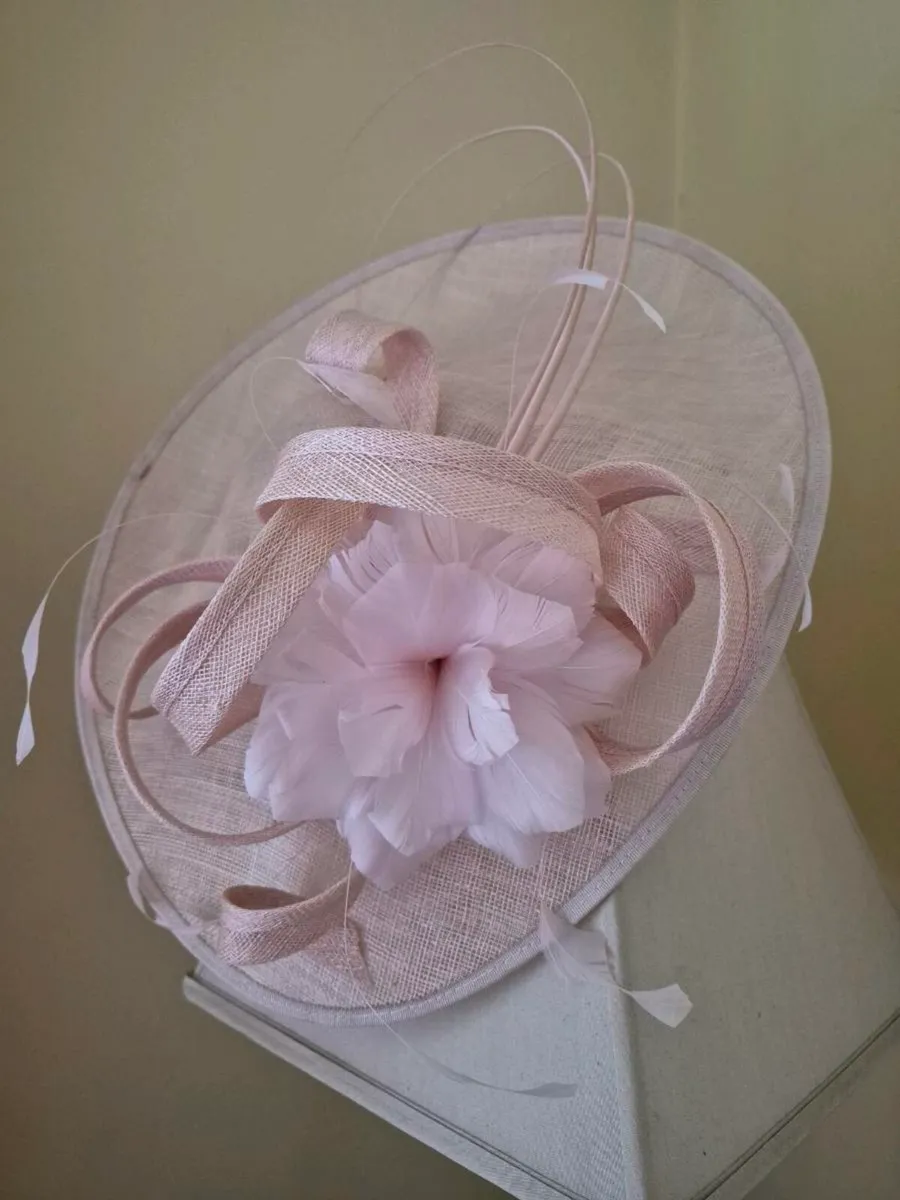 Mother of the Bride hat - Image 3
