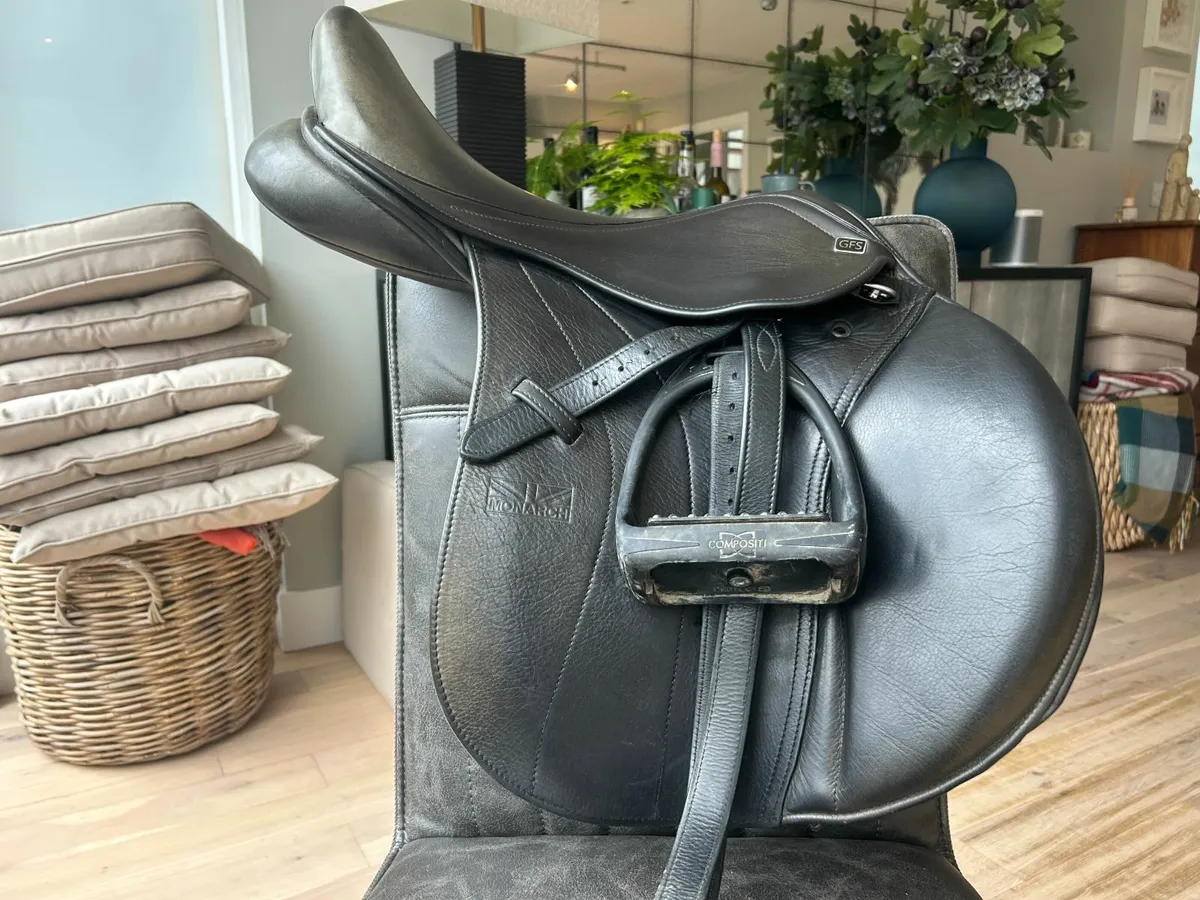 Monarch GPS Saddle - Image 3