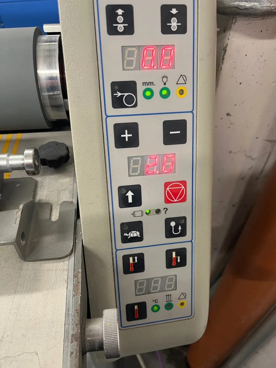 Vinyl laminator - Image 1