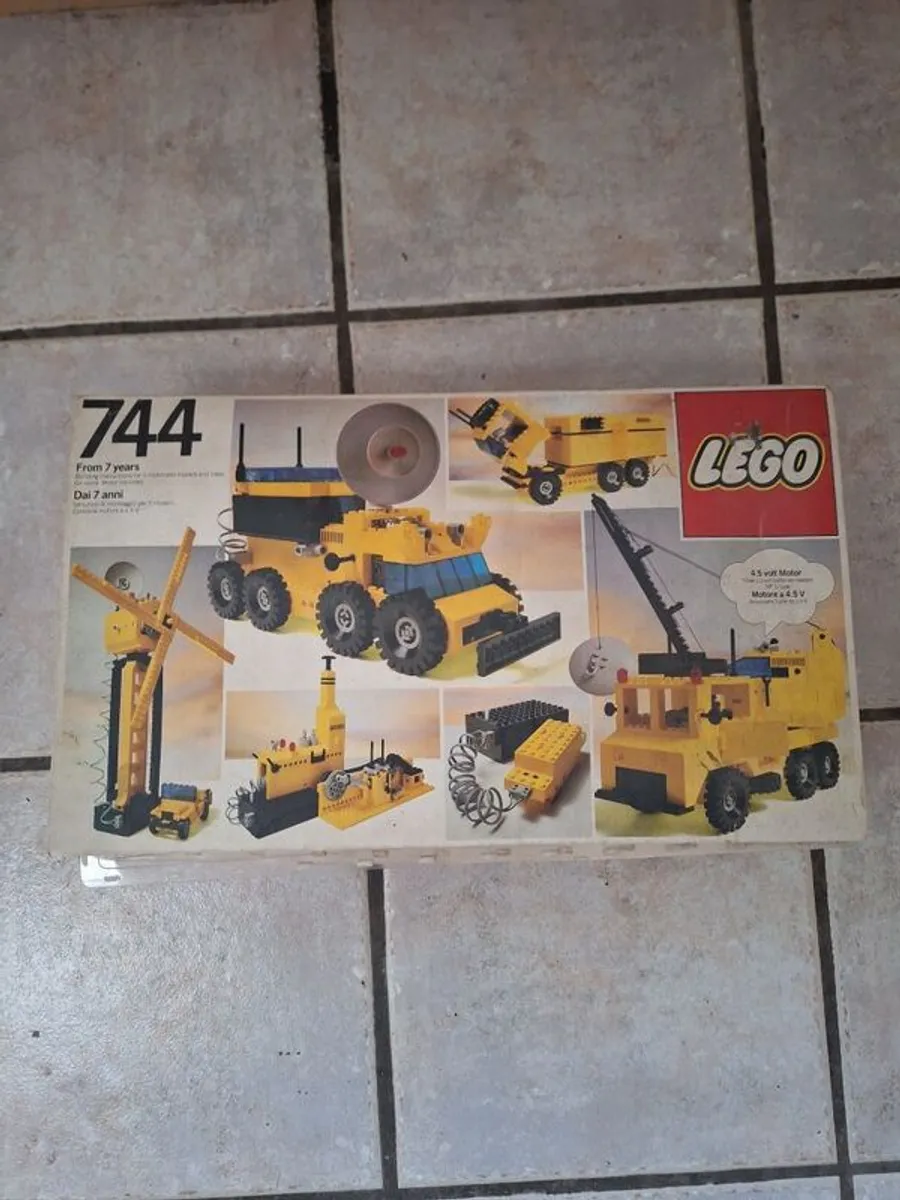 vintage Lego set 744 - Image 1