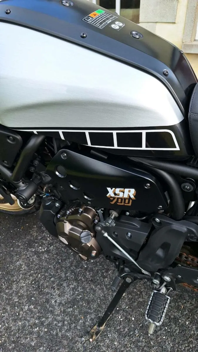 2024 Yamaha XSR700 Legacy - Image 3