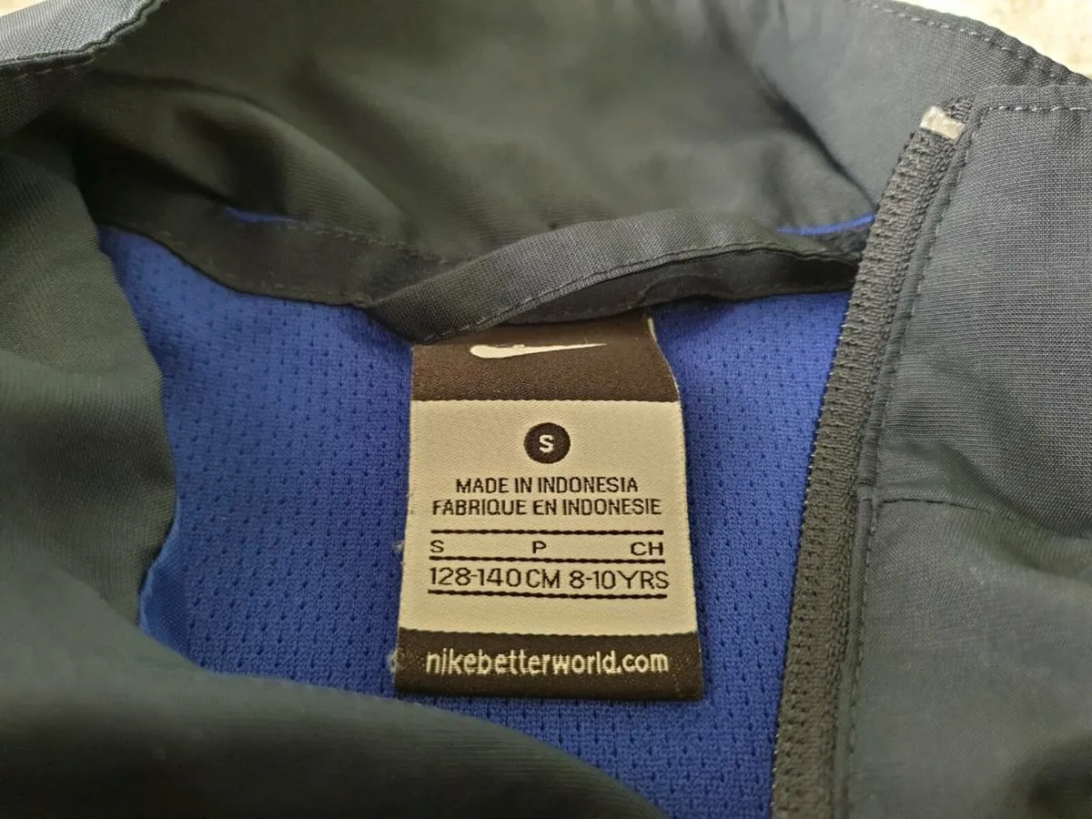 Barcelona Football Club Track Top 2010 to 2011 - Image 2