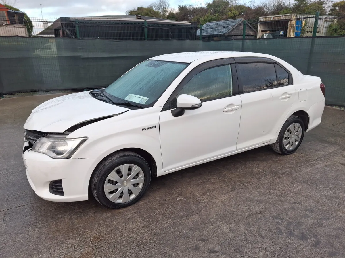 2015 Toyota Corolla 1.5 Hybrid Automatic - Image 1