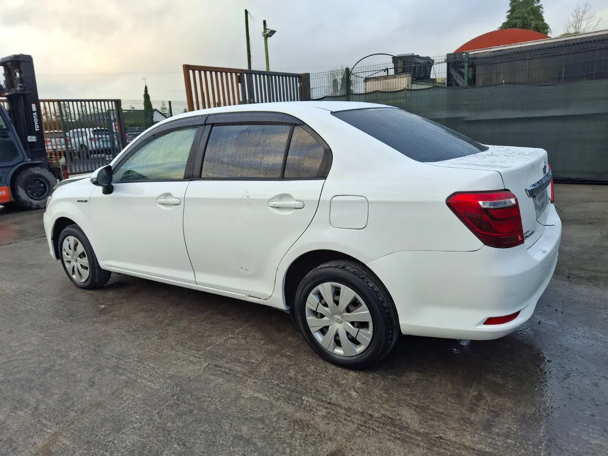 🚗2015 Toyota Corolla 1.5 Hybrid Automatic - Image 4
