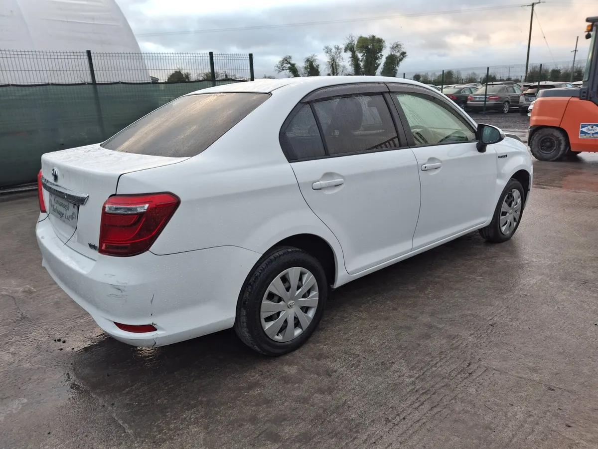 🚗2015 Toyota Corolla 1.5 Hybrid Automatic - Image 3