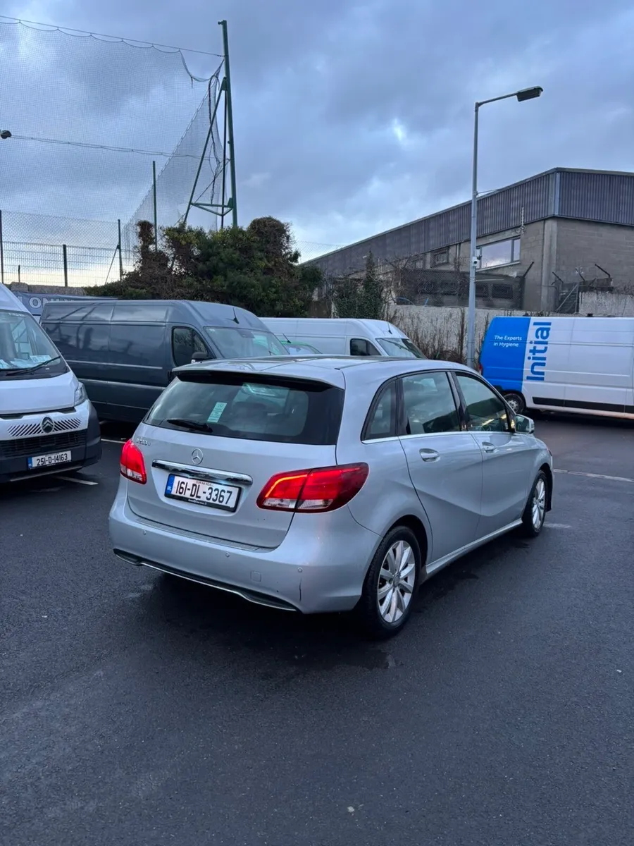 Mercedes b200 - Image 1