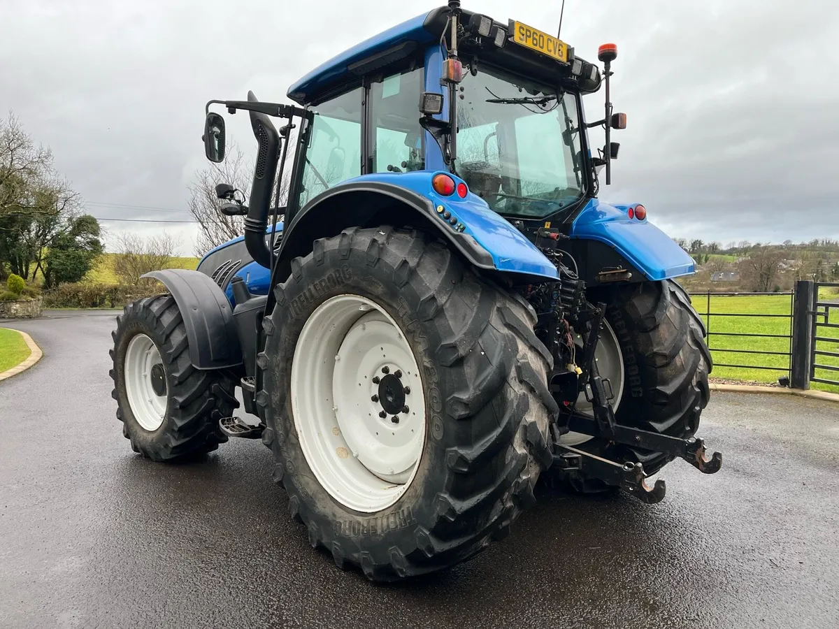 2010 Valtra T172 - Image 4