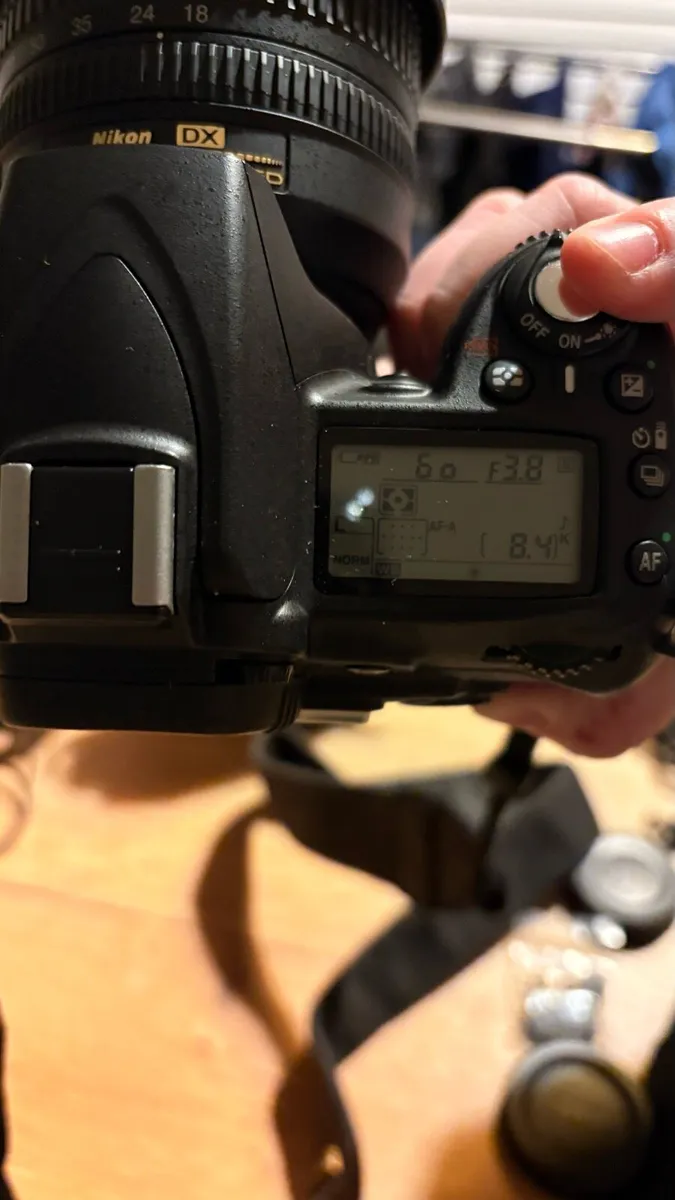 Nikon D90 DSLR Camera Kit - Image 4