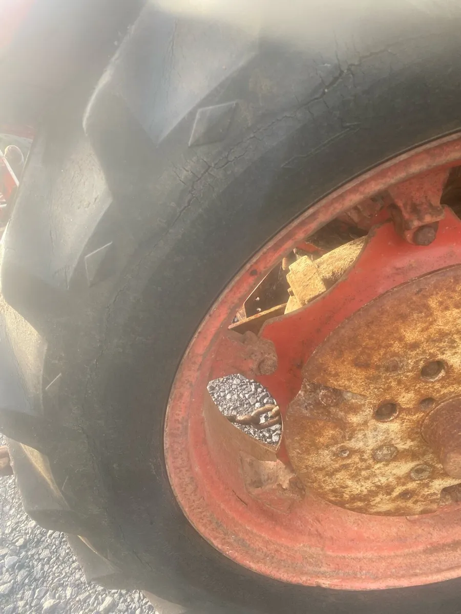 Zetor 2511 for breaking - Image 4