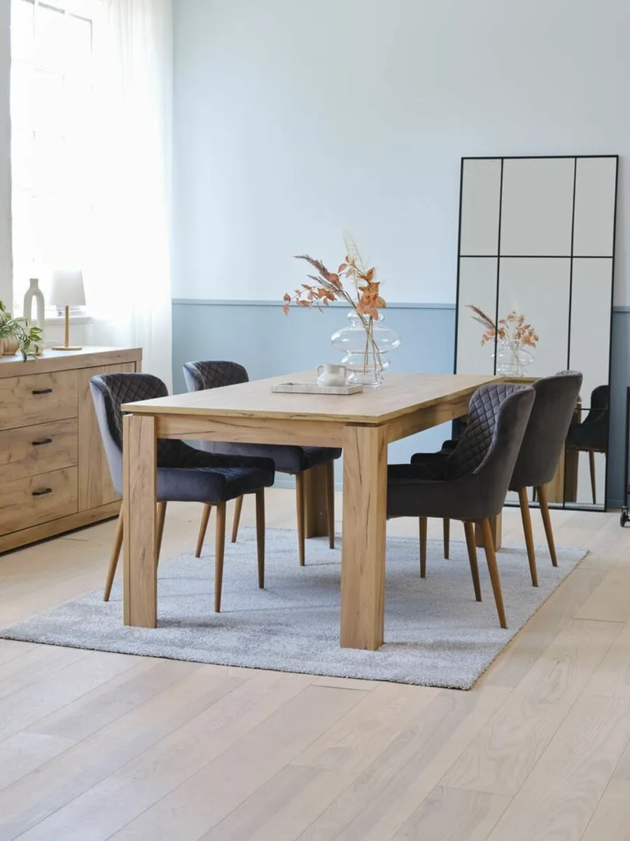 Extendable Dining Table - Great Condition - Image 1