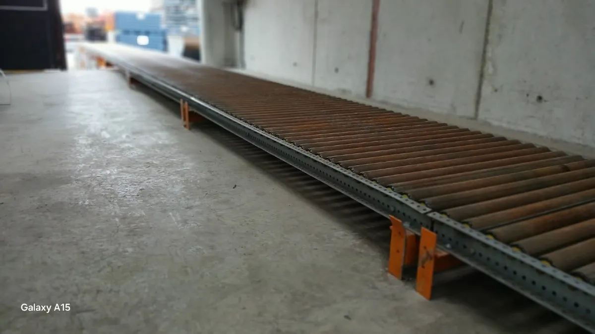Heavy Duty Used Gravity 16 Roller Conveyor-24cm H - Image 2