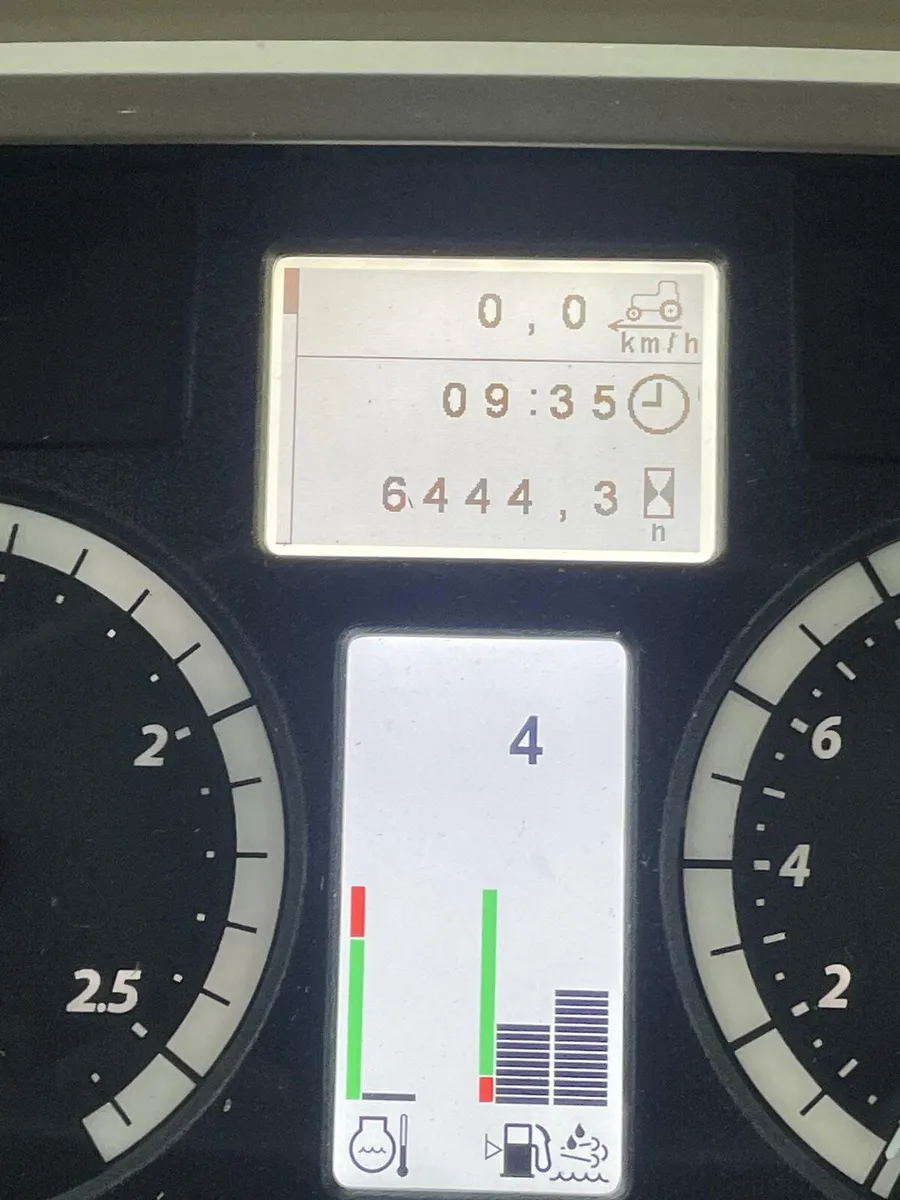 2019 John Deere 6120M - Image 2