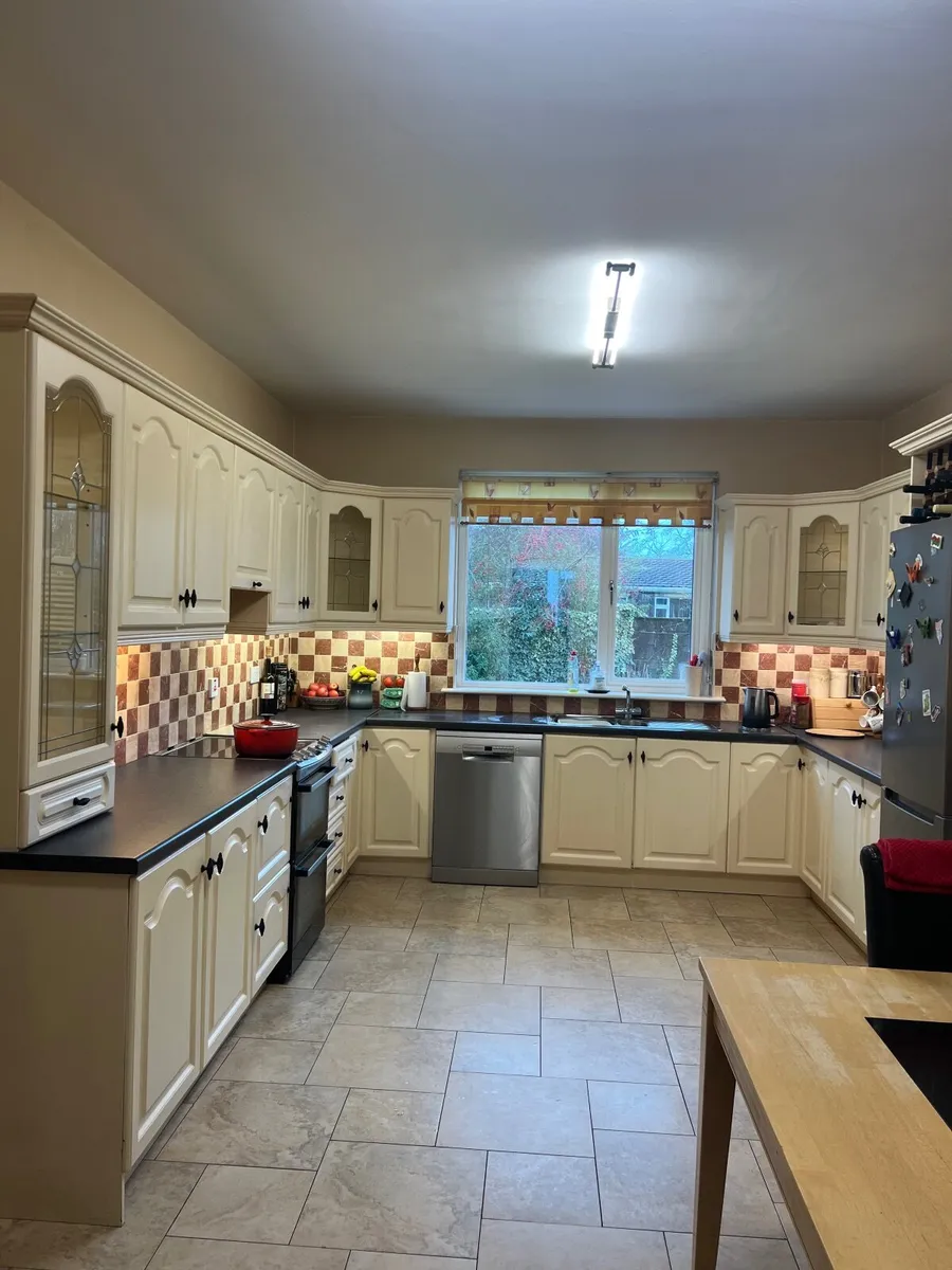 Complete Kitchen - Image 1