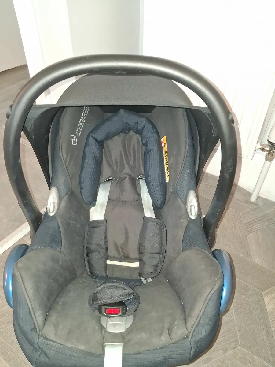 Car seat - Image 1