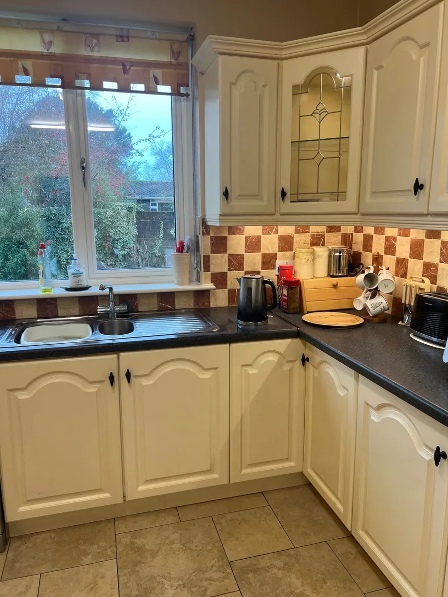 Complete Kitchen - Image 4