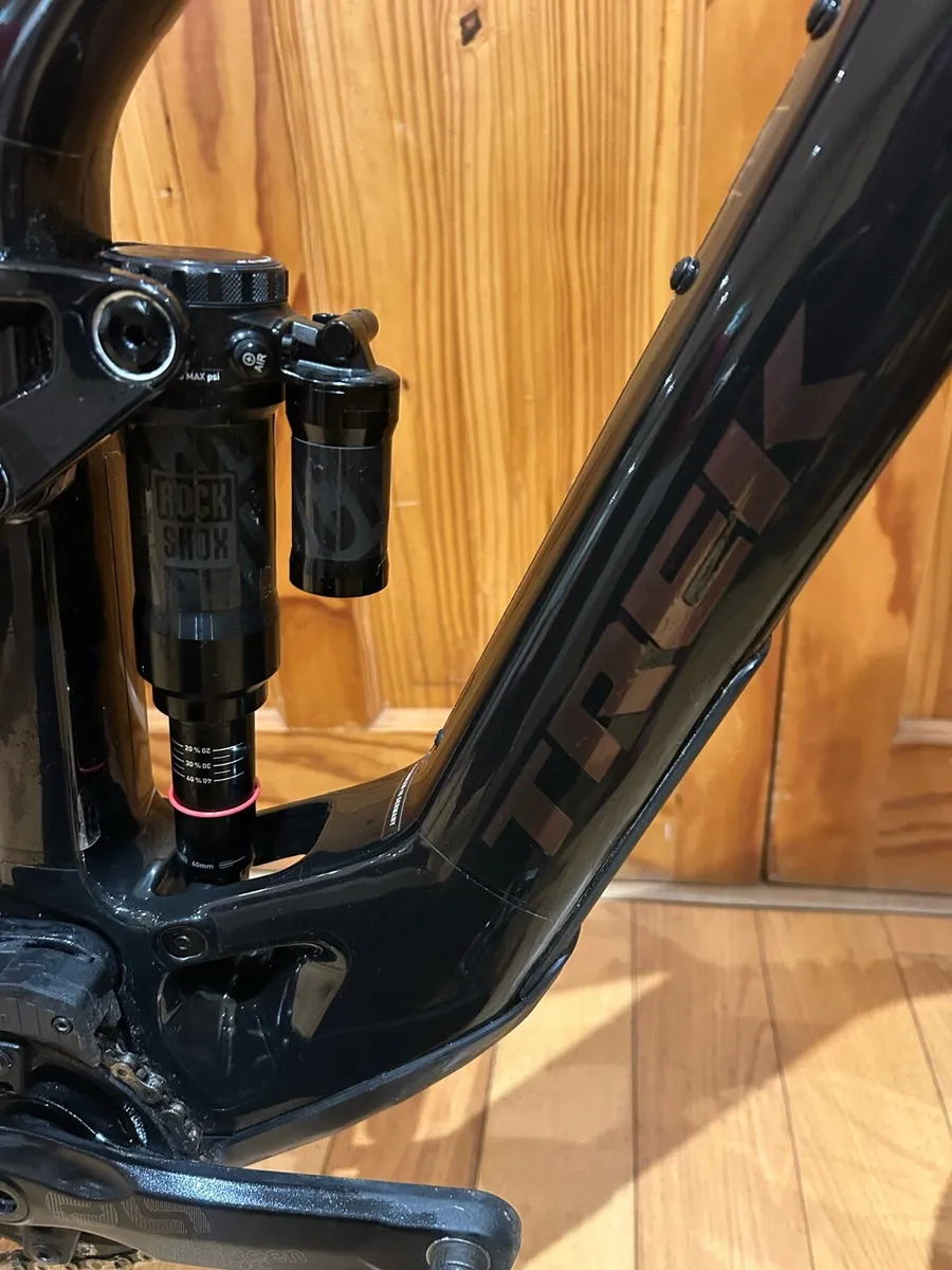 Trek fuel exe 9.8 E-Bike (Price Drop) - Image 3