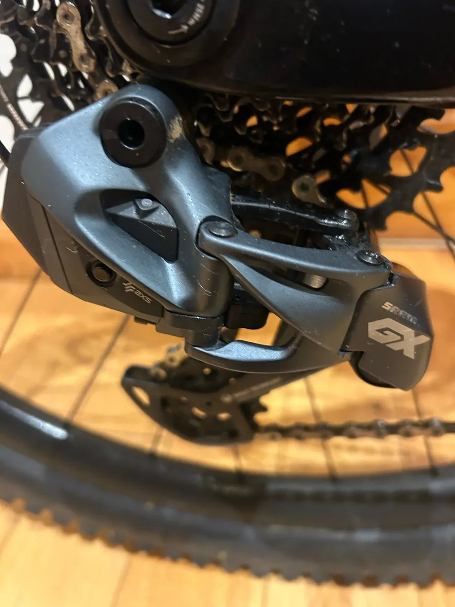 Trek fuel exe 9.8 E-Bike (Price Drop) - Image 4