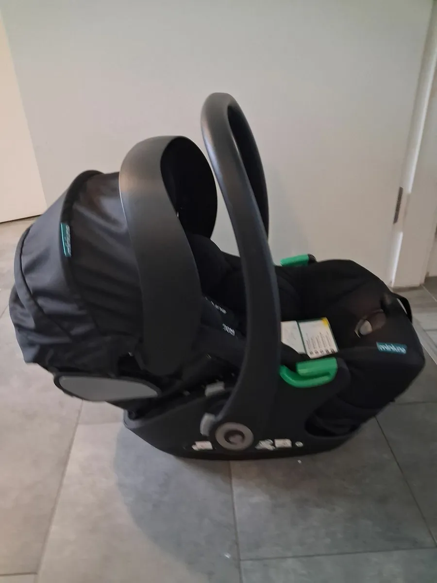 Car seat - Image 1