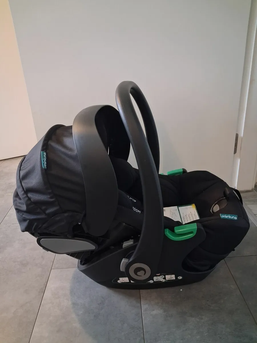 Car seat - Image 2