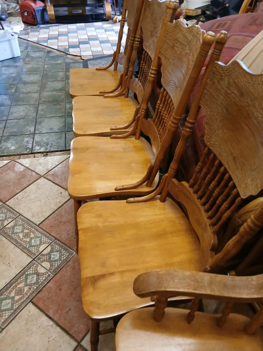 Oak Table  and Chairs - Image 1