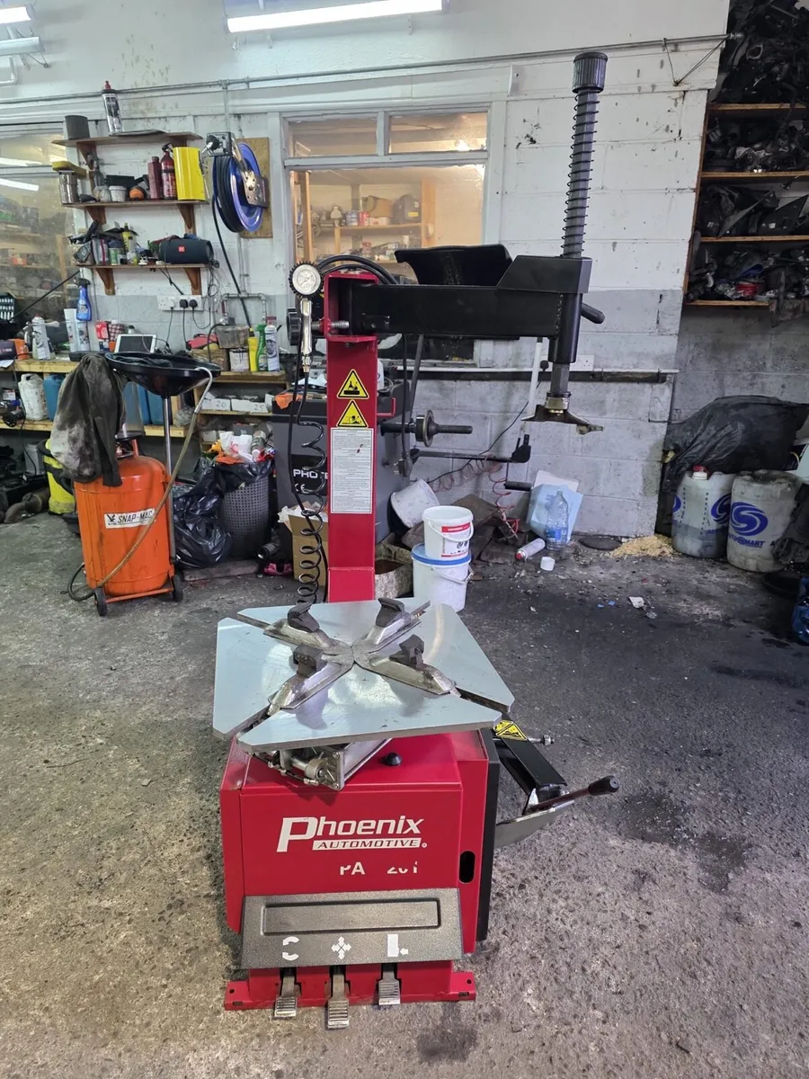 Phoenix automotive tyers change machine - Image 2