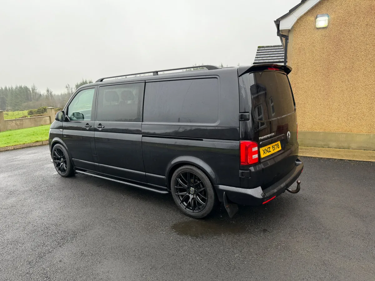 Volkswagen Transporter crew cab - Image 3