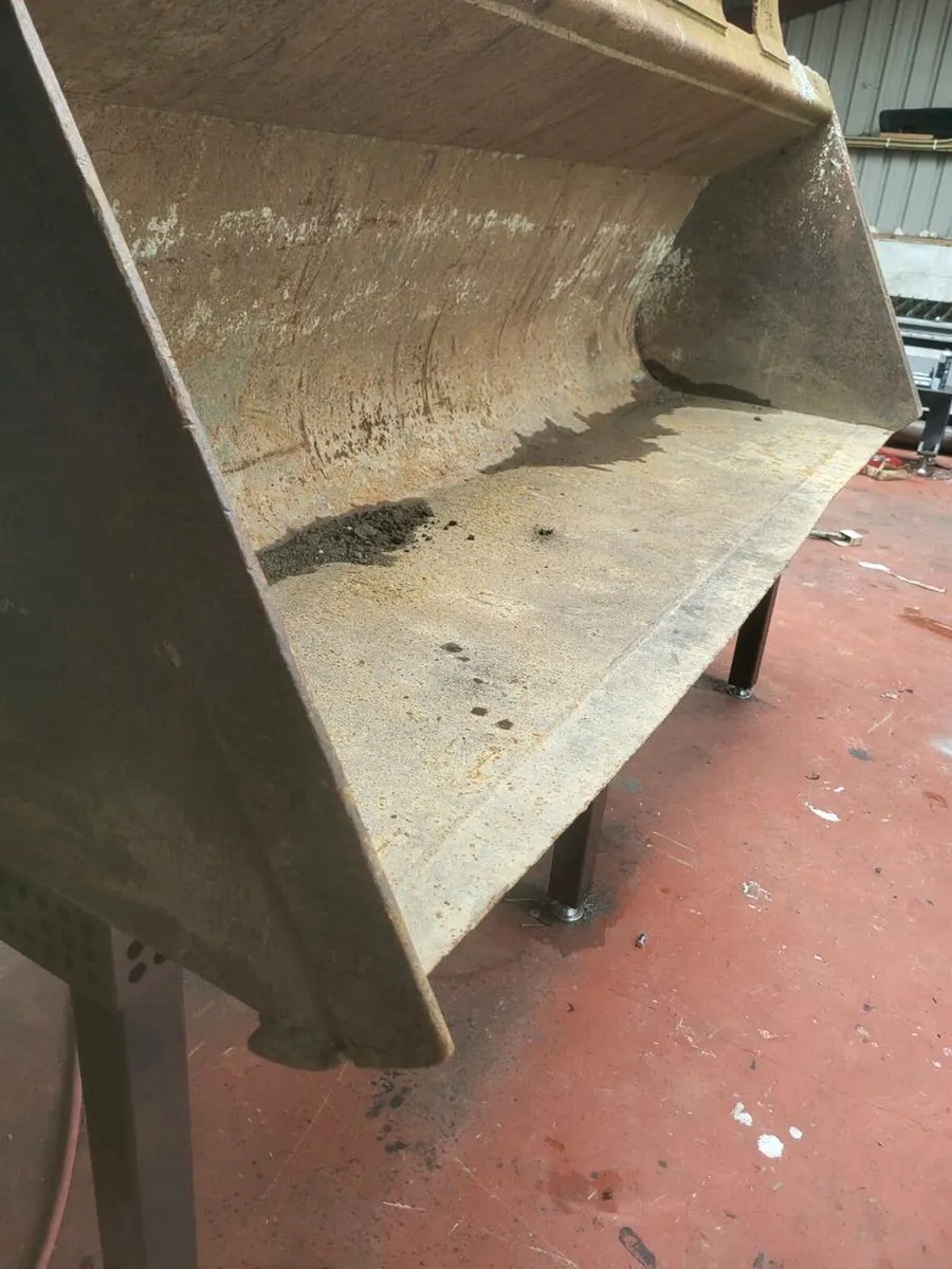 Bucket repairs and refurbishment - Image 2