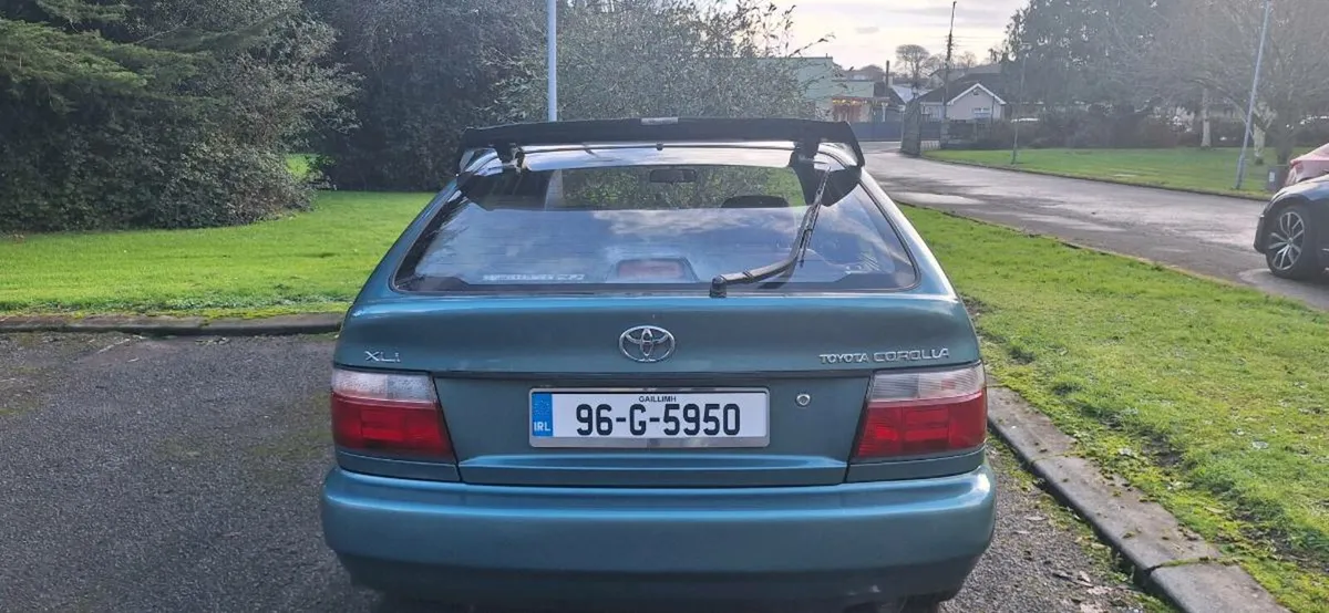 Toyota corolla - Image 2