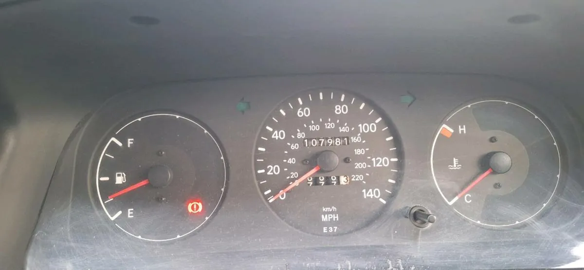 Toyota corolla - Image 4