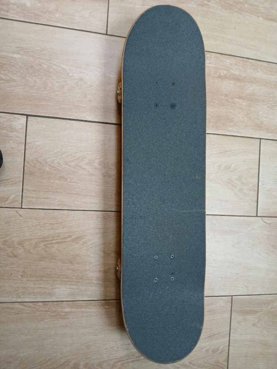Skateboard - Image 1