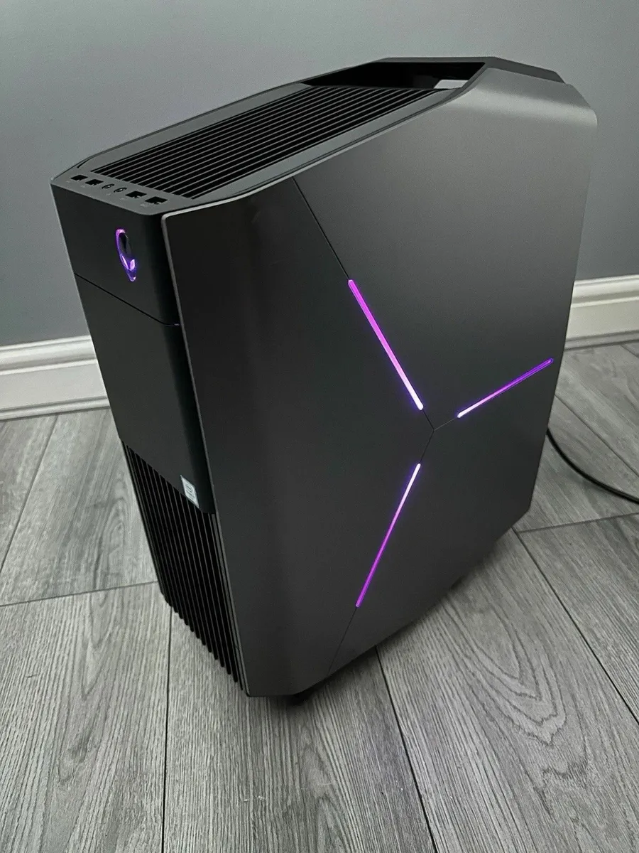Alienware Aurora R5 Gaming PC i7-6700K, GTX 1080, - Image 1
