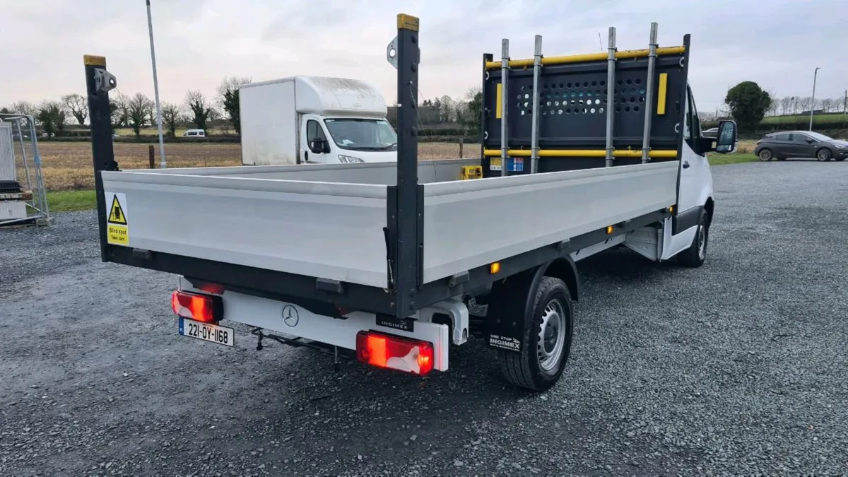 2022 mercedes sprinter automatic dropside - Image 4