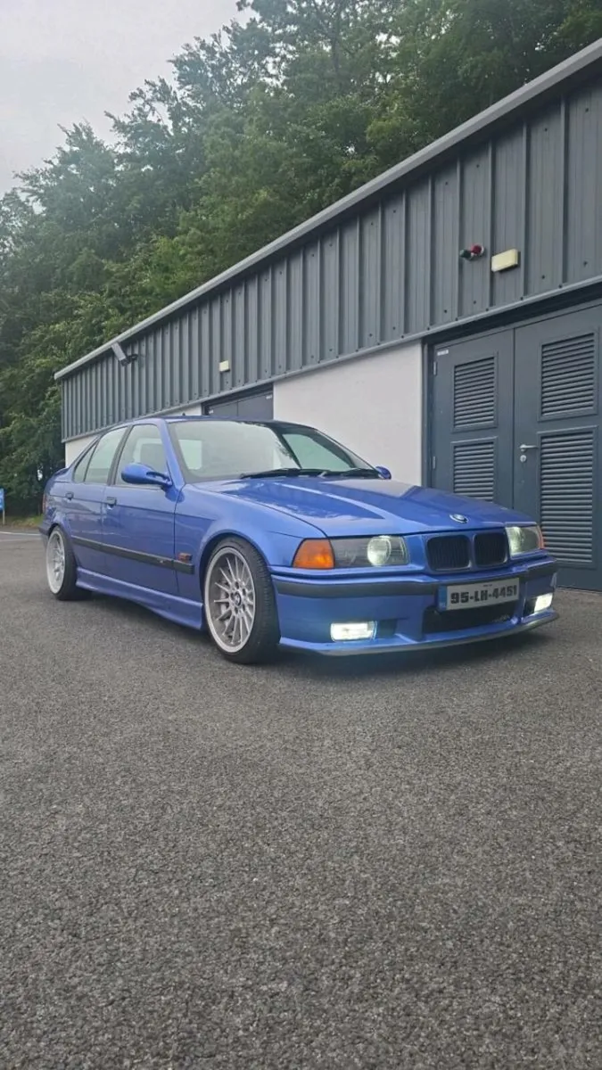 1995 E36 328i Saloon - Image 2