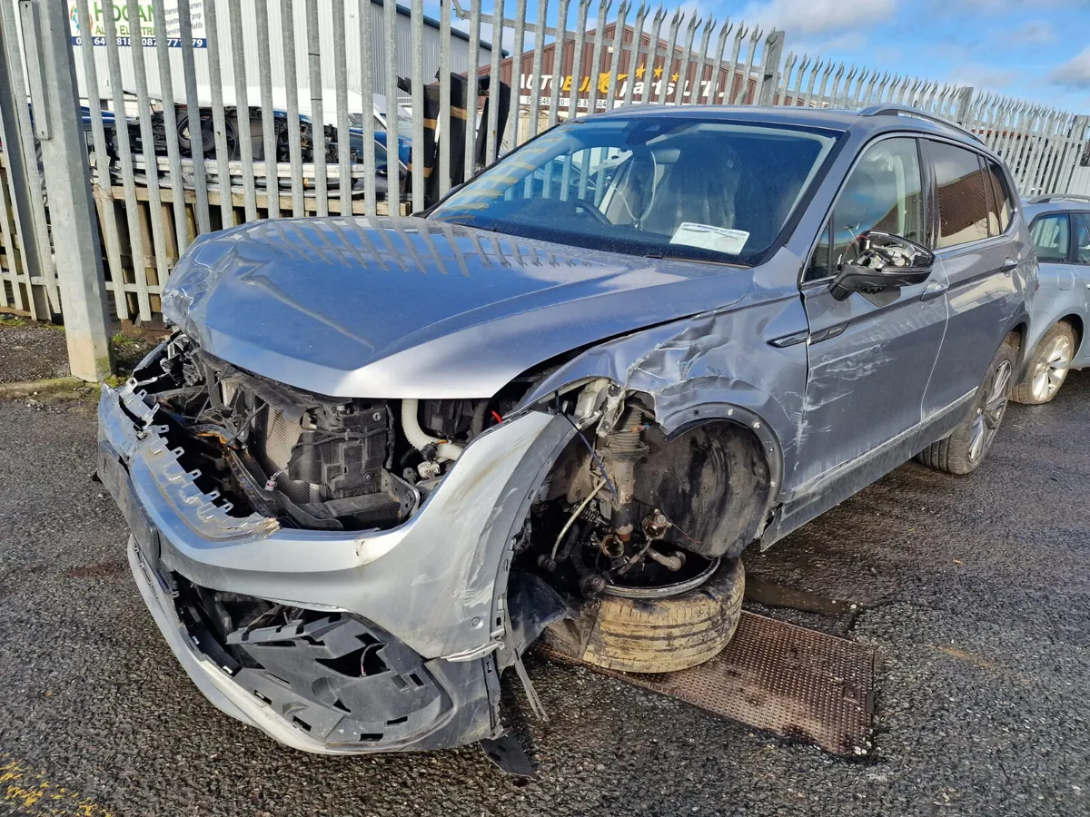 24 VW TIGUAN   2.0 TDI (DTS) 7 SEATER FOR BREAKING - Image 1
