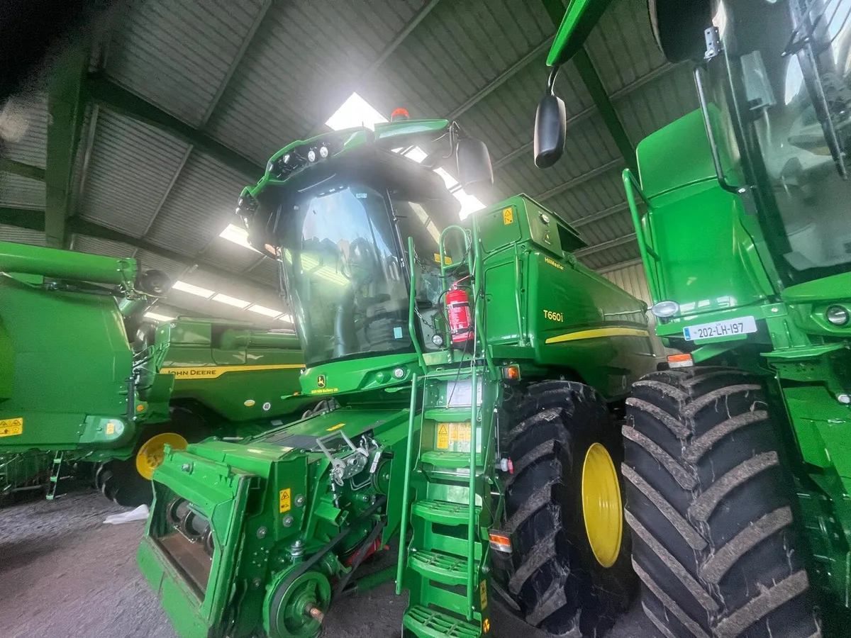 2022 John Deere T660