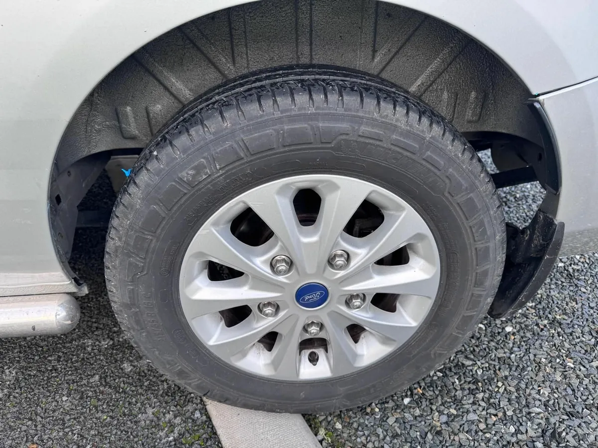 Ford Transit Custom Limited Edition 300LWB 170BHP. - Image 2