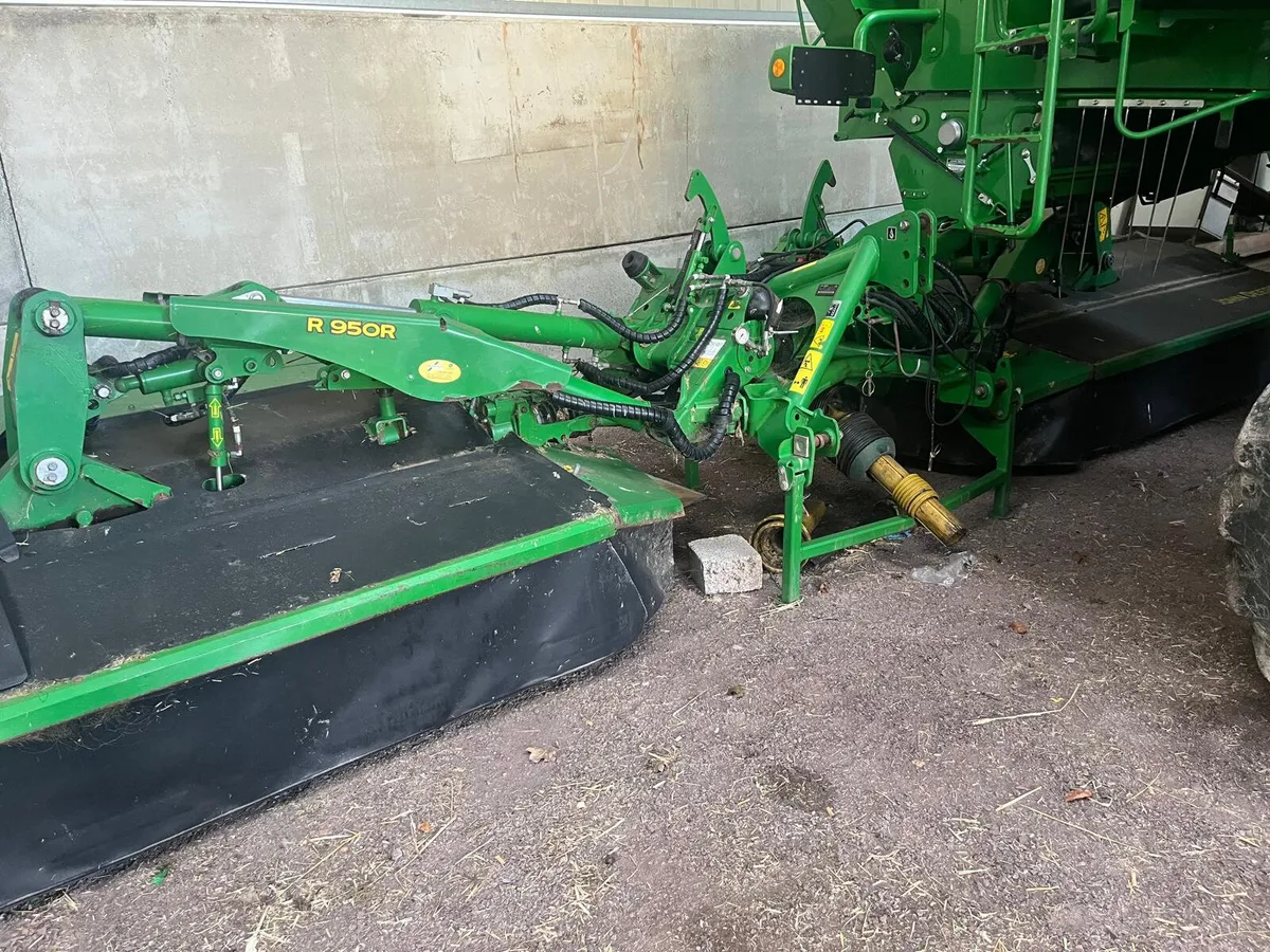 2017 John Deere R950R - Image 1