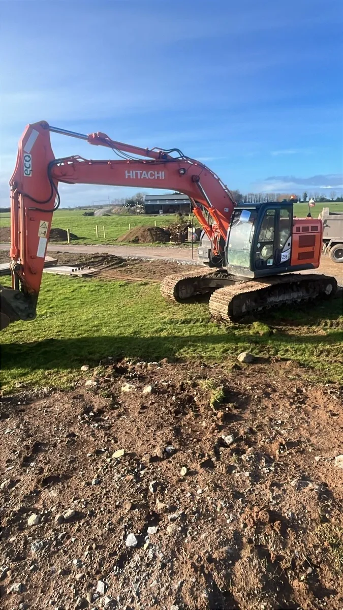 Hitachi 225 -5b - Image 1