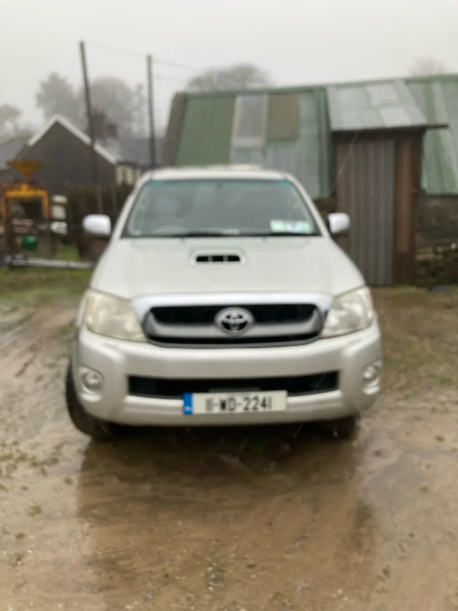 Toyota hilux - Image 2