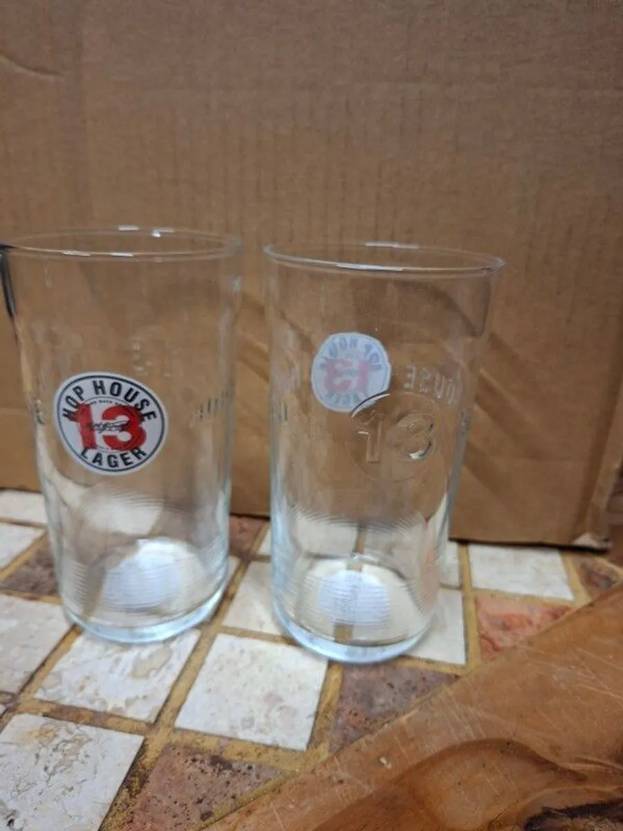 Guinness Hop house 13 pint glass - Image 2