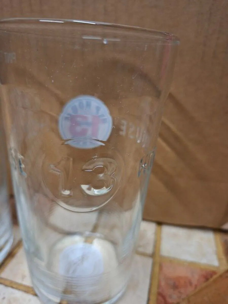 Guinness Hop house 13 pint glass - Image 3