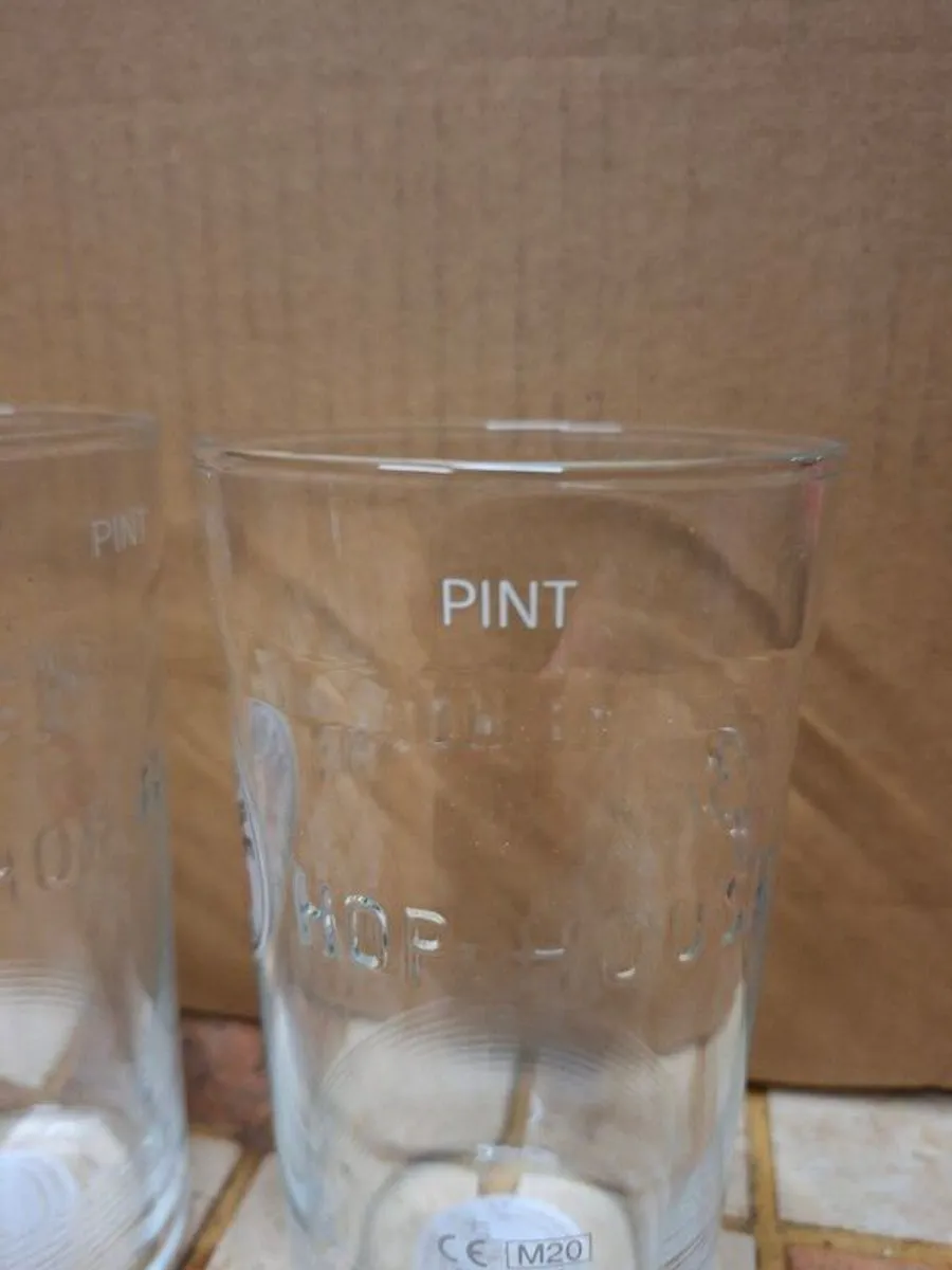 Guinness Hop house 13 pint glass - Image 4