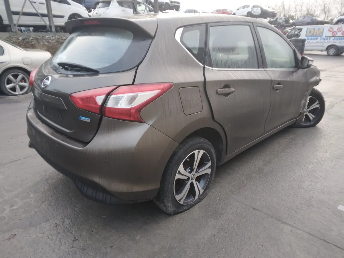 2015 Nissan Pulsar For Breaking/Dismantling - Image 4