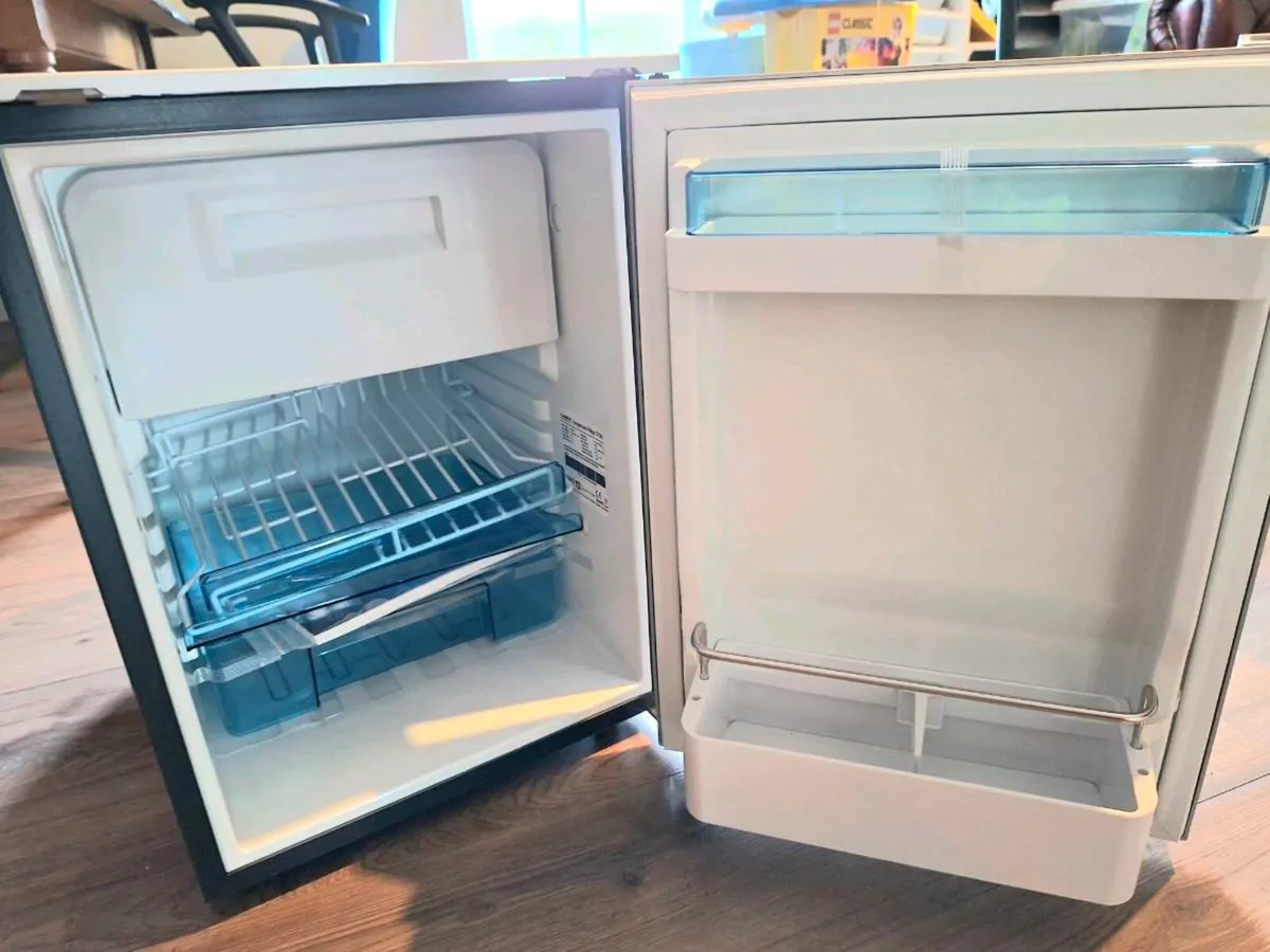 Camper parts: fridge, kitchen and seats - Image 2