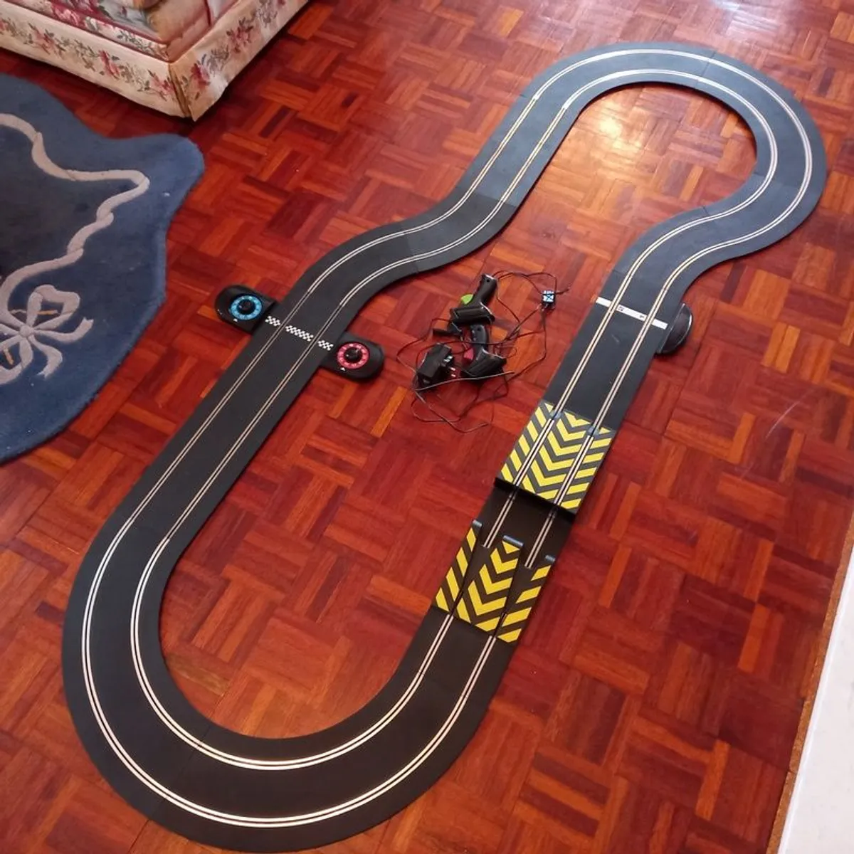 Scalextric Pro Speedway Set: Kids Sports Edition - Image 1