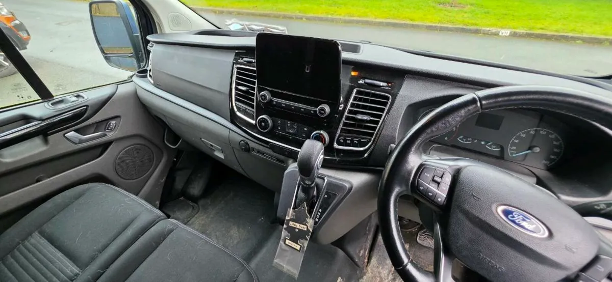 2022Ford Transit Custom 300l Limit Automatic 170hp - Image 3