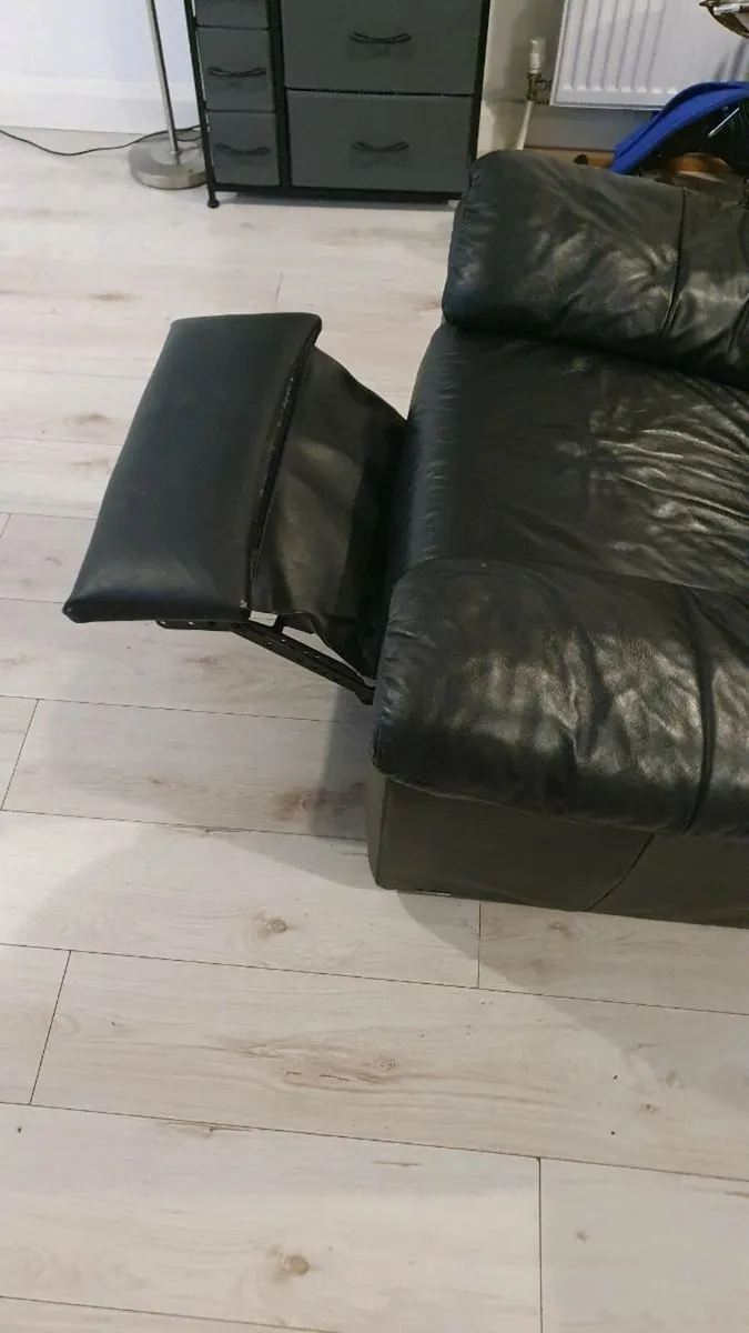 Recliner chair - Image 3