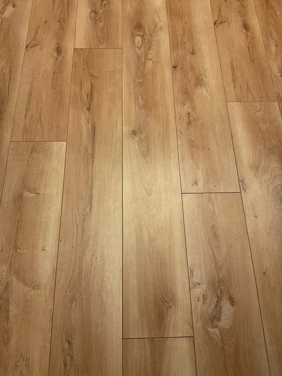 Laminate Floor - Wood Style - Image 1