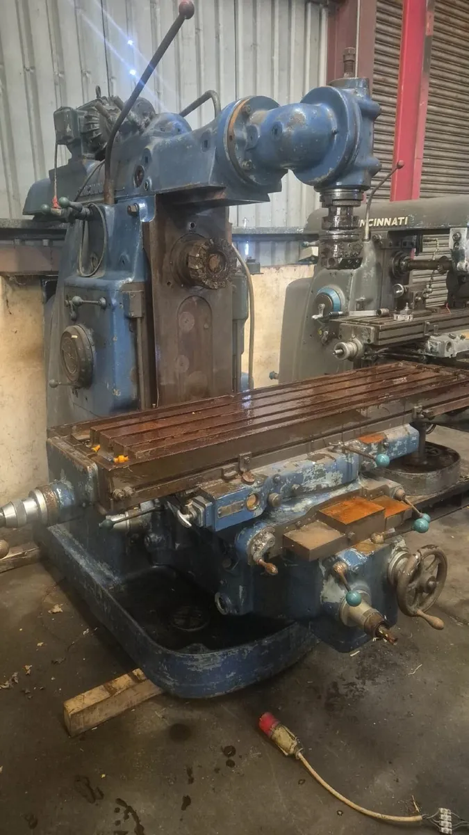 Cincinnati Universal Heavy Duty Milling Machine